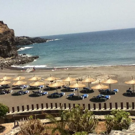 Queen's Paradise קיאו סלבאחה